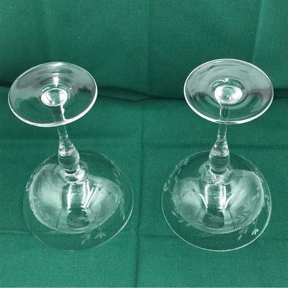 Vintage Etched Glass Champagne Glasses - Picture 5 of 8